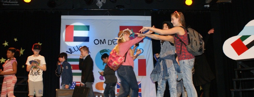 Basisschool De Vuurvogel in Uithoorn viert 5 jarig bestaan met Theaterweek