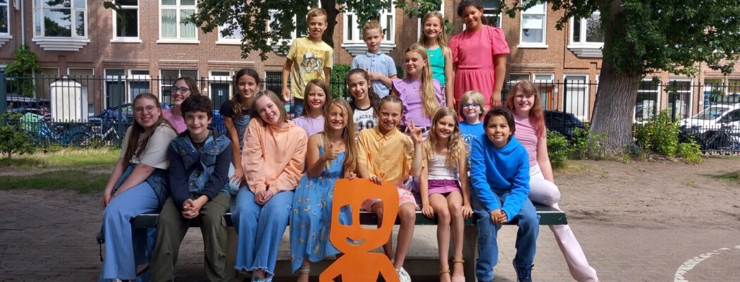 Kinderen doen mee in videoclip tegen pesten van 12-jarige Yara voor Week tegen Pesten