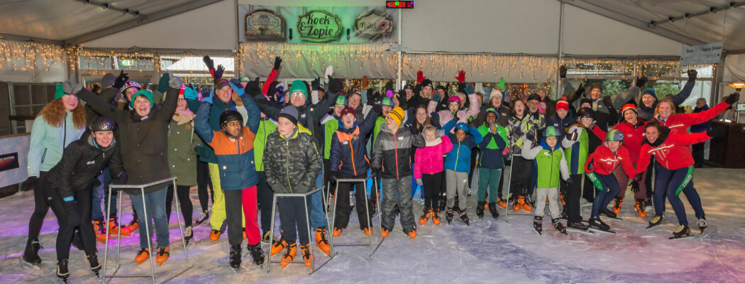 Stralende G-schaatsers op de ijsbaan in Mijdrecht