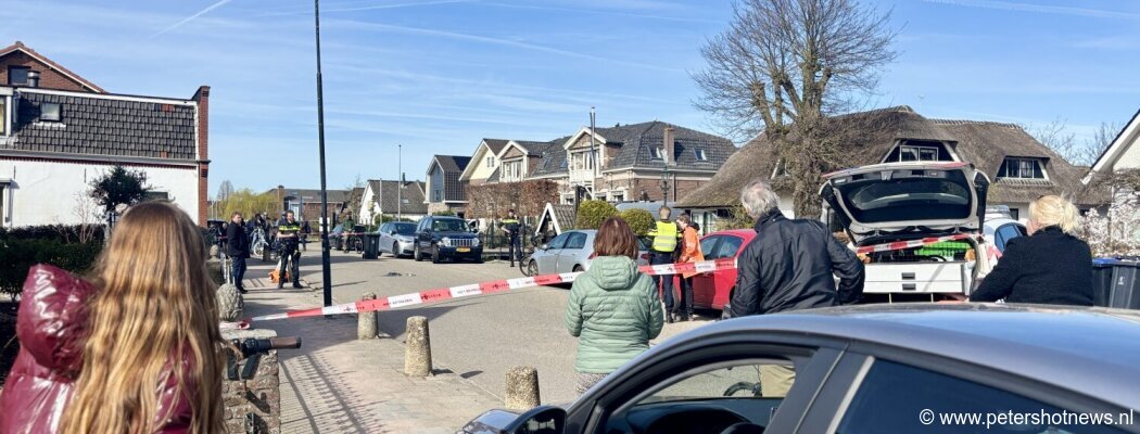 Fietser gewond bij ongeluk Herenweg Vinkeveen, weg dicht