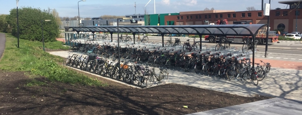 Nieuwe fietsenstalling schept ruimte bij bushalte Mijdrecht Centrum
