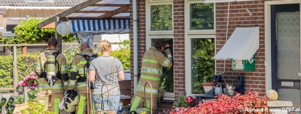 Mijdrechtse brandweer rukt uit voor rokende vuurkorf Amstelhoek