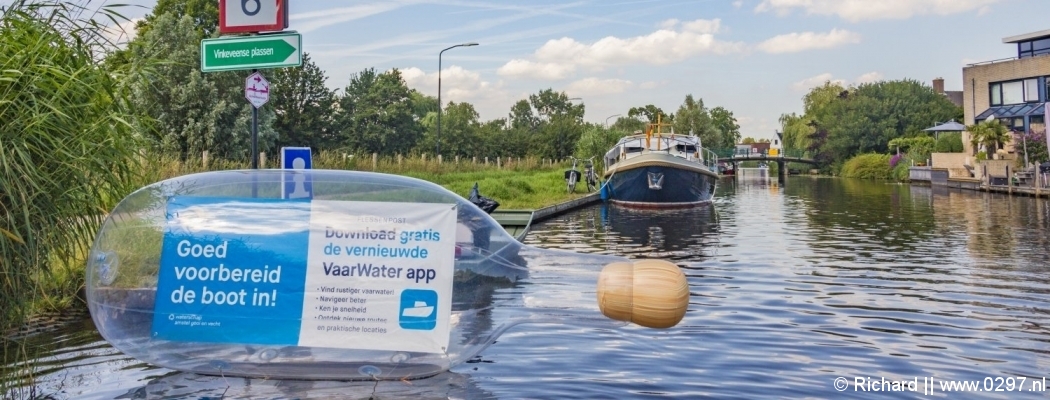 Waternet dropt flessenpost in Vinkeveense Plassen, nieuwe vaarroutes beschikbaar