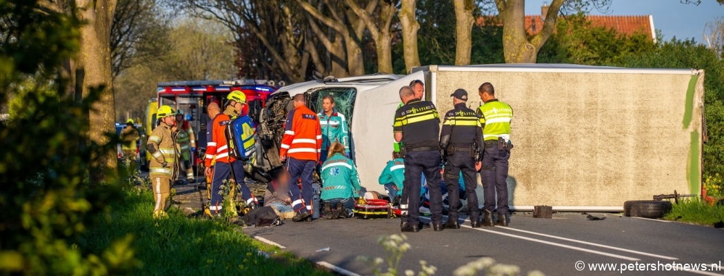 Traumaheli landt bij ernstig ongeluk met vrachtwagentje bij Woerdense Verlaat: weg dicht