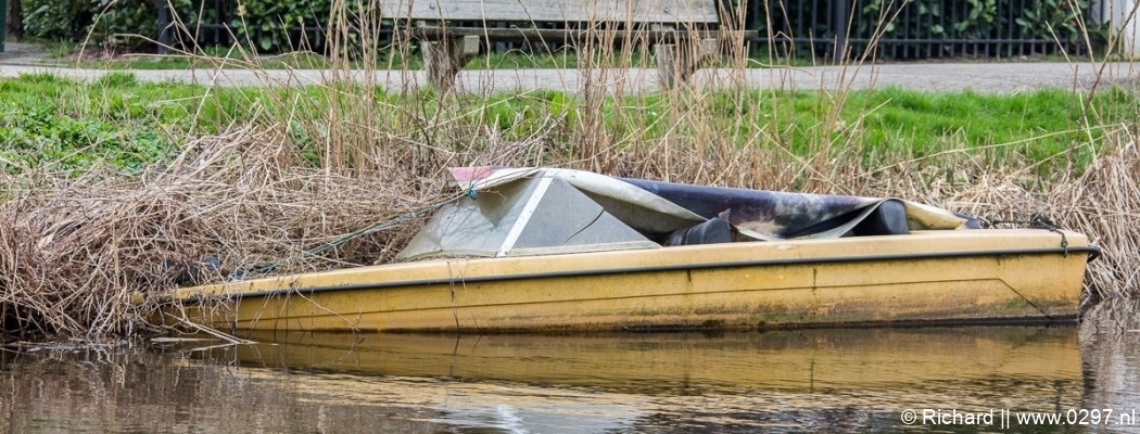Abcoude stoort zich aan verwaarloosde boten