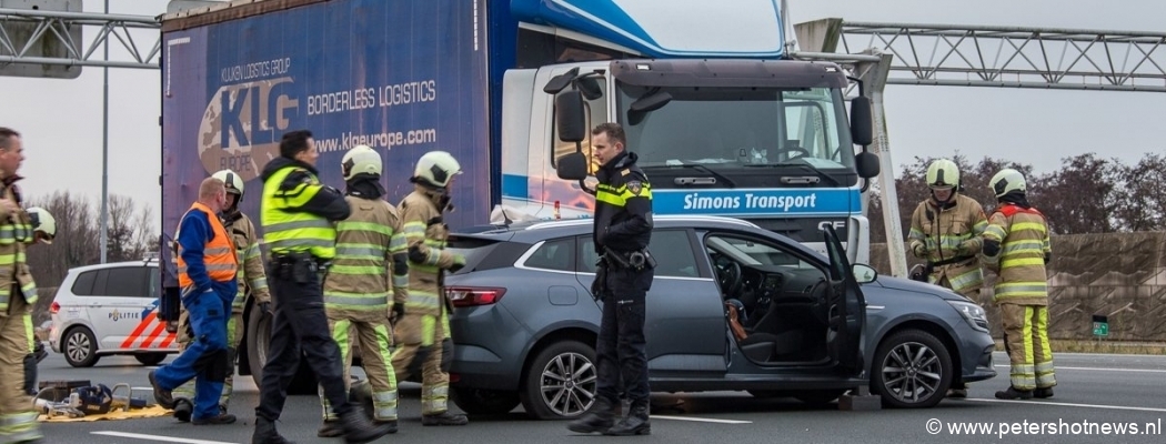 Uren vertraging door ongeluk met vrachtwagen op A2 Vinkeveen