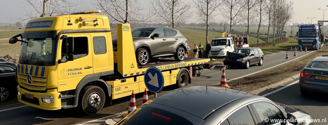 Kerende auto veroorzaakt ongeluk N201 Loenen aan de Vecht