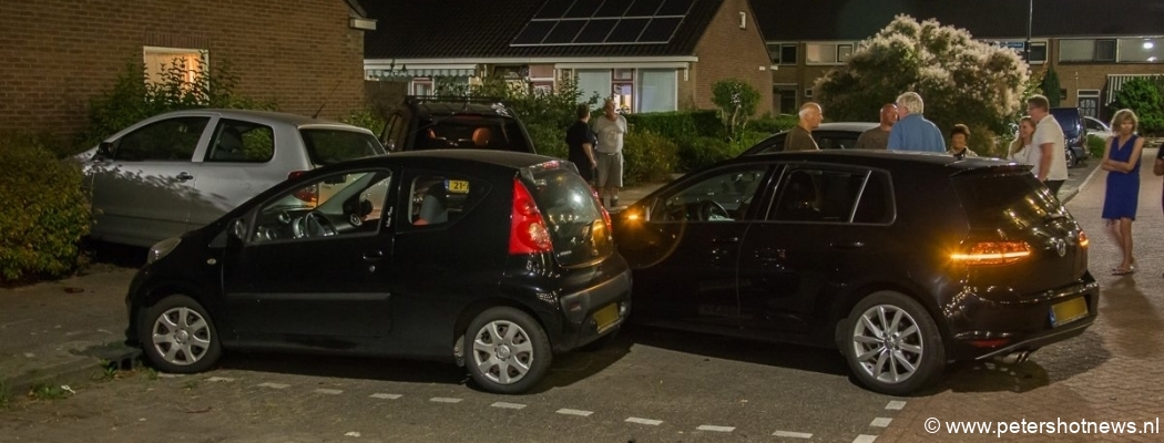 Auto ramt geparkeerde auto's Talingenlaan Vinkeveen