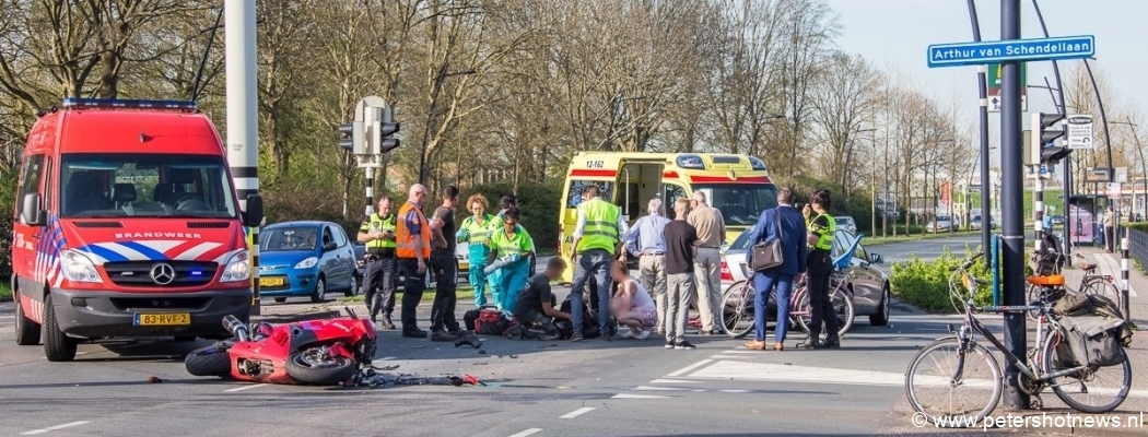 Motorrijder ernstig gewond bij ongeluk Uithoorn