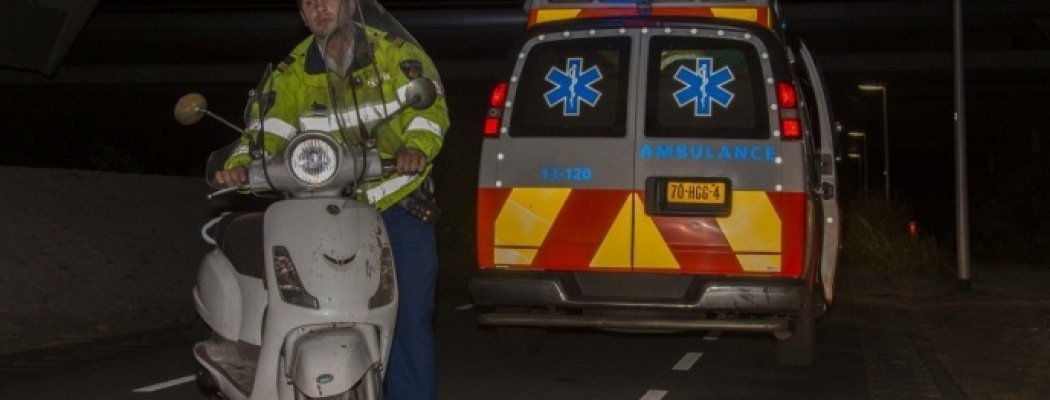 Man gewond bij eenzijdig scooterongeluk Abcoude
