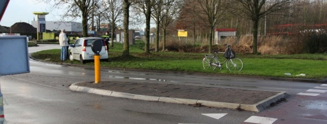 [FOTO'S] Fietser gewond bij ongeluk Veenweg/Contructieweg Mijdrecht