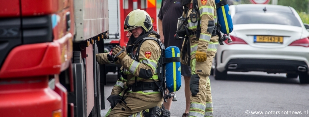 Brandweer Mijdrecht naar vrachtwagen met vastgelopen remmen