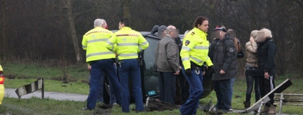 [FOTO'S] Derde ongeluk N212 Wilnis binnen twee weken