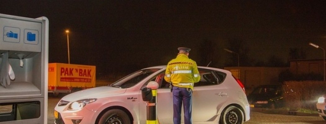 [FOTO'S] Alcoholcontrole bij rotonde Rondweg en N201 Mijdrecht