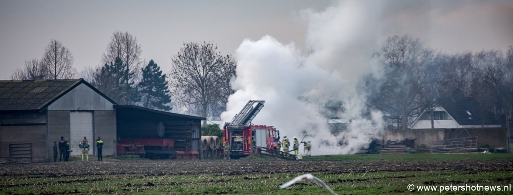 Voorbijgangers slaan alarm voor vlammen op Oosterlandweg Mijdrecht
