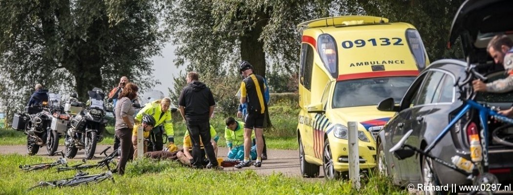 Wielrenner in Nieuwer Ter Aa gewond na val bij Gerrie Knetemann Classic