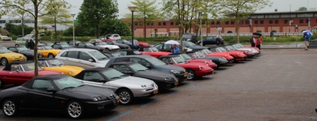 Dakloze Alfa Romeo's deden een regen achting Mijdrecht aan