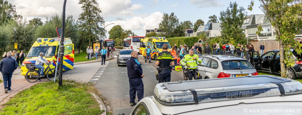 Ernstig ongeluk bij oversteekplaats Vinkeveen: traumaheli geland