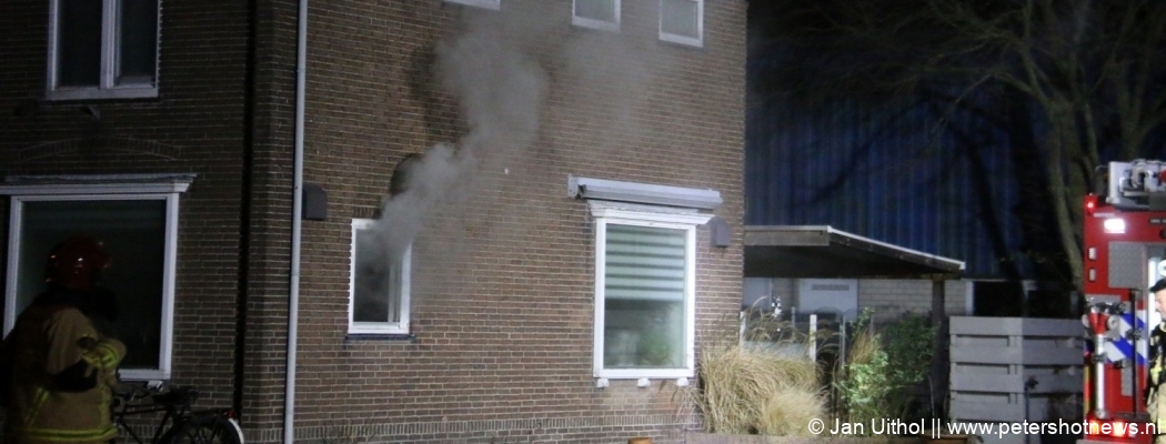 Brandweer redt kat bij woningbrand Aalsmeer