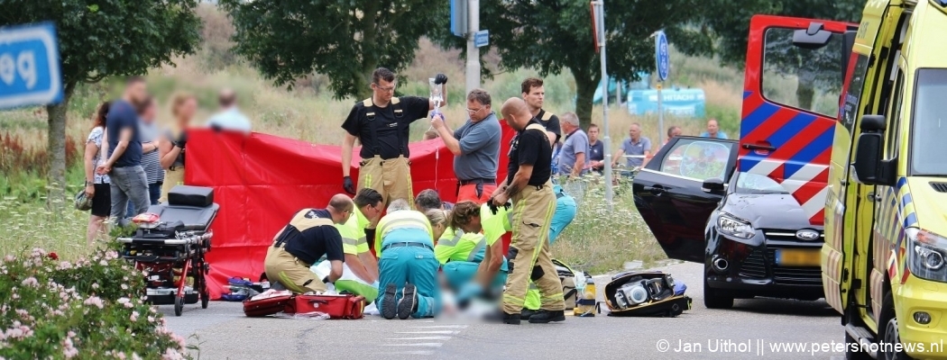 Wielrenster ernstig gewond na aanrijding met auto in Kudelstaart