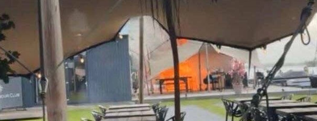 Gasheater in brand, ook tent vat vlam in Vinkeveen
