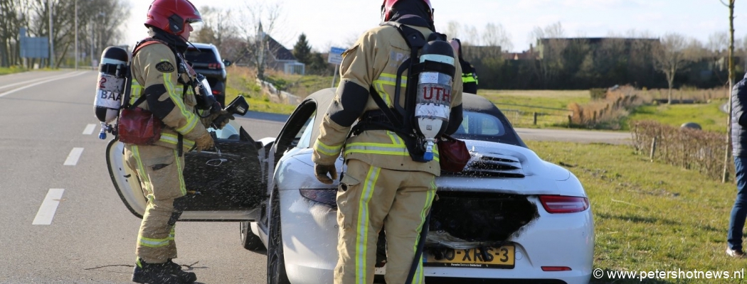 Porsche in brand op Mijdrechtse Zuwe Amstelhoek