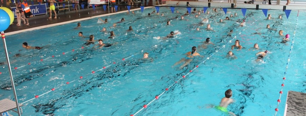 Nationale Zwem4daagse maandag van start in Veenweidebad