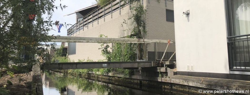 Geuzenbrug Vinkeveen weer open na stormschade