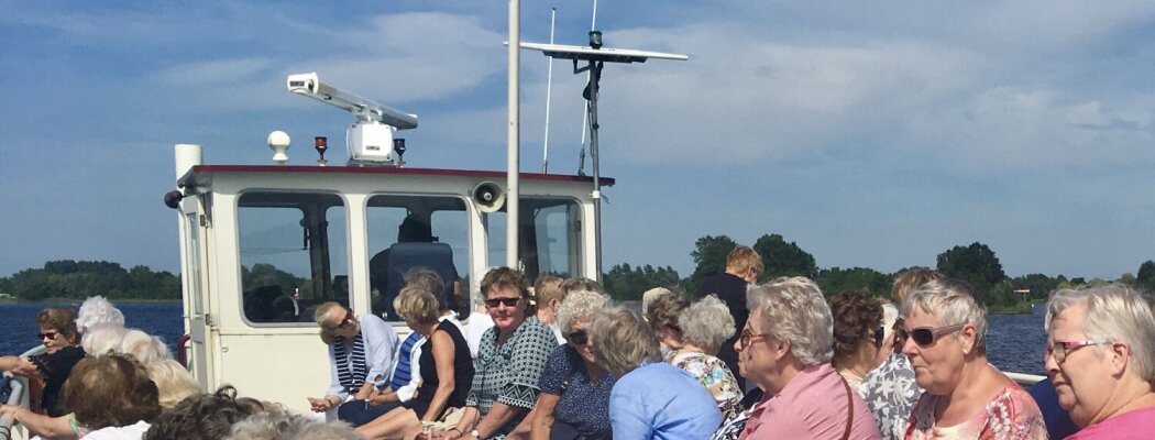 St. Tjitze Hesselius viert 10-jarig jubileum met feestelijke vaartocht en barbecue