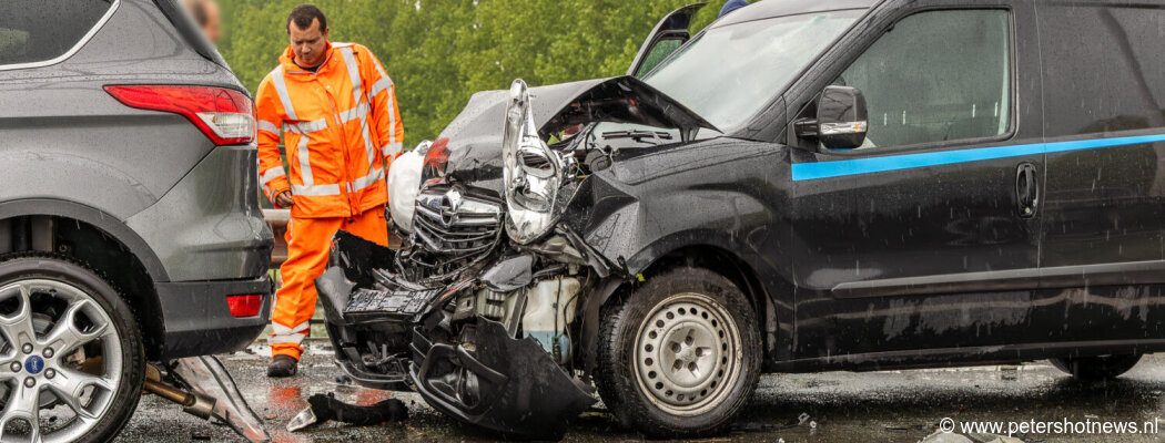 Kop-staartbotsing op N201 bij Loenersloot zorgt voor vertraging
