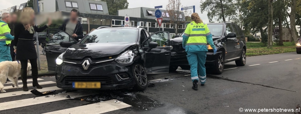 Auto’s botsen op Reigerstraat Vinkeveen