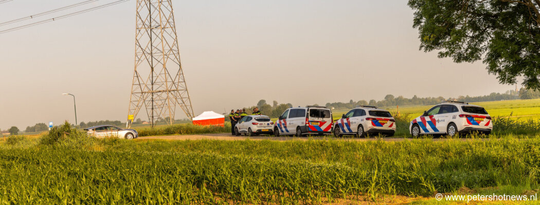 Overleden persoon aangetroffen onder hoogspanningsmast in weiland bij Kockengen