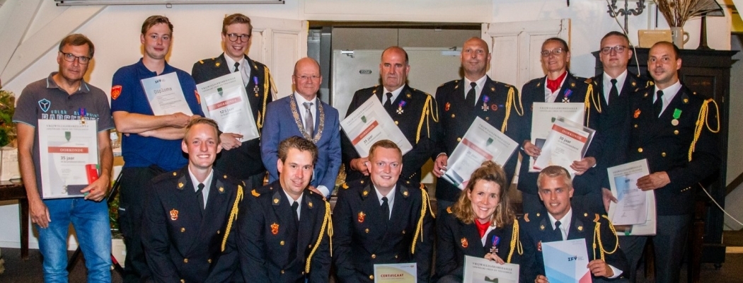 Bijzondere aandacht voor diploma's en jubilarissen op brandweeravond in Abcoude