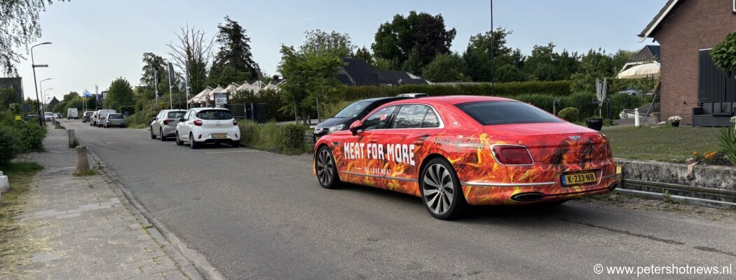 Foutparkeren kost bezoekers én bekende Nederlander geld in Vinkeveen
