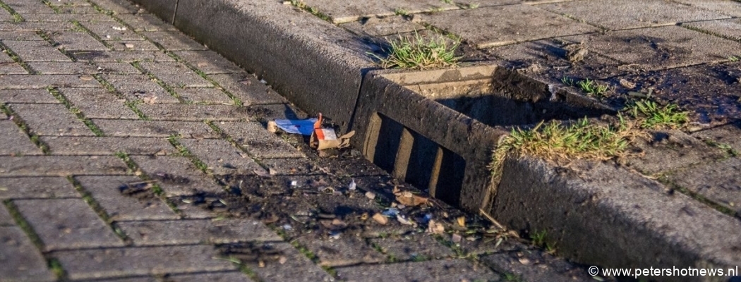 Putdeksels ontbreken op Burgemeester Dedelstraat Abcoude