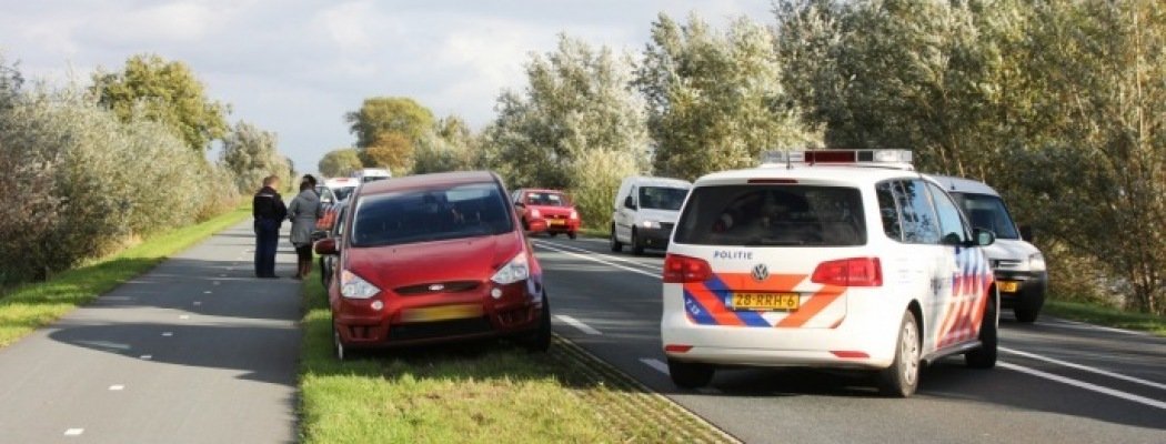 [FOTO'S] Drie auto's betrokken bij ongeluk op N201