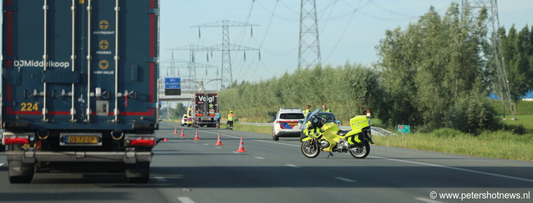 Auto en vrachtwagen botsen op A2: file richting Breukelen