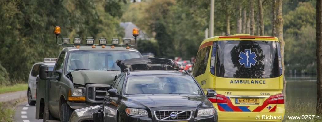 Flinke schade door 25 km/u jeep in Breukelen