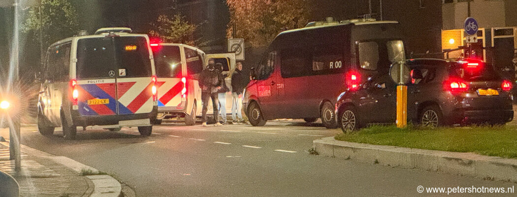 ME grijpt in bij protest AZC Uithoorn, meerdere aanhoudingen