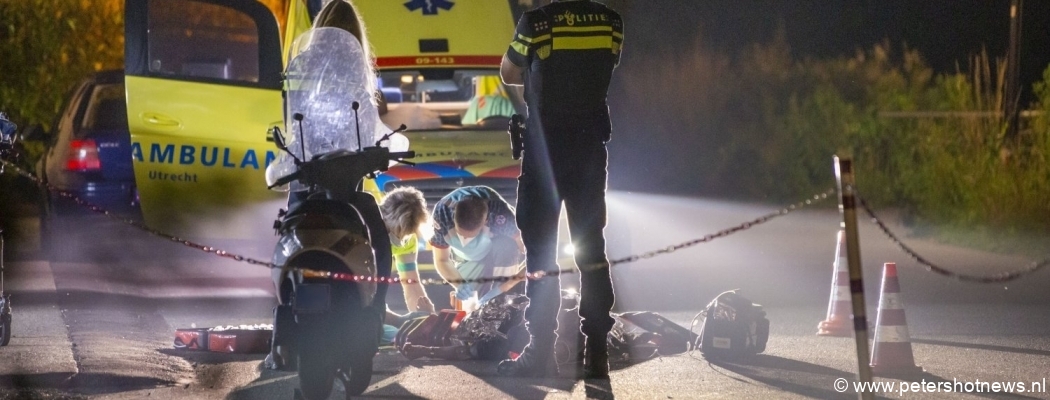 Scooterrijder gewond bij nachtelijk ongeluk Vinkeveen