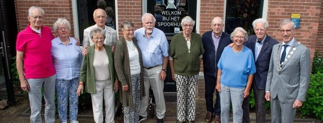 Feestelijke ochtend voor diamanten echtparen