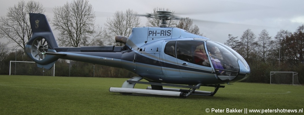Sinterklaas kwam met helikopter naar Willespoort Wilnis