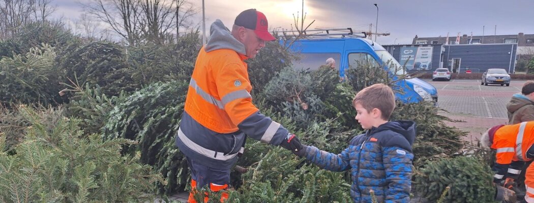 Inzameling kerstbomen Aalsmeer en Kudelstaart op 7 en 8 januari