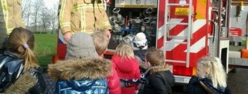 De Brandweer op visite bij Speel-Inn De Kwakel