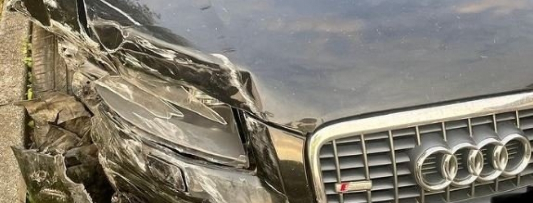 Dronken automobilist aangehouden nadat hij meerdere voertuigen ramt