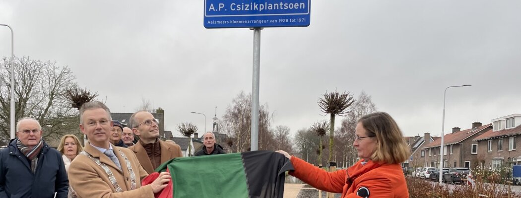 A.P. Csizikplantsoen officieel onthuld