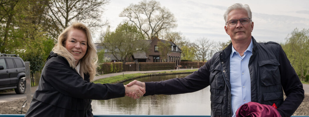 Vernieuwde bruggen in Abcoude feestelijk geopend