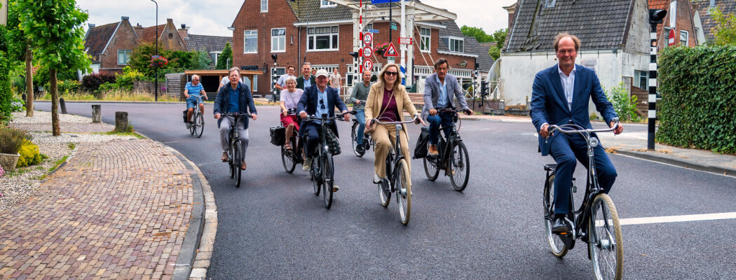 Rijksstraatweg Baambrugge feestelijk opgeleverd na flinke werkzaamheden