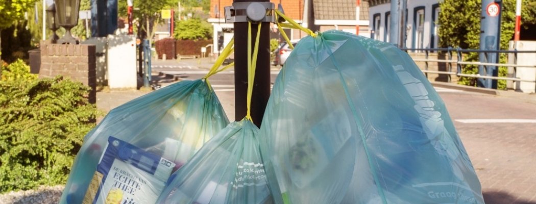 Gemeente: Hang afvalzakken niet te vroeg buiten