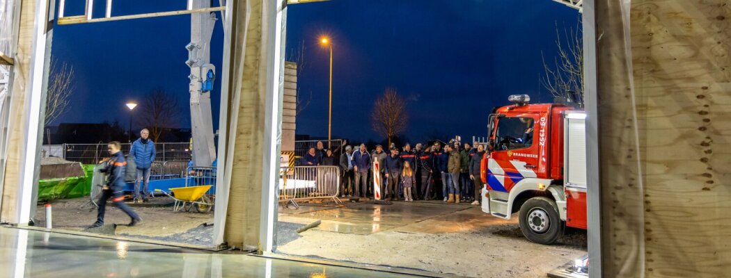 Hoogste punt bereikt van nieuwe brandweerkazerne in Abcoude